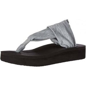 🍉 3/ $30 Sanuk Yoga Sandal